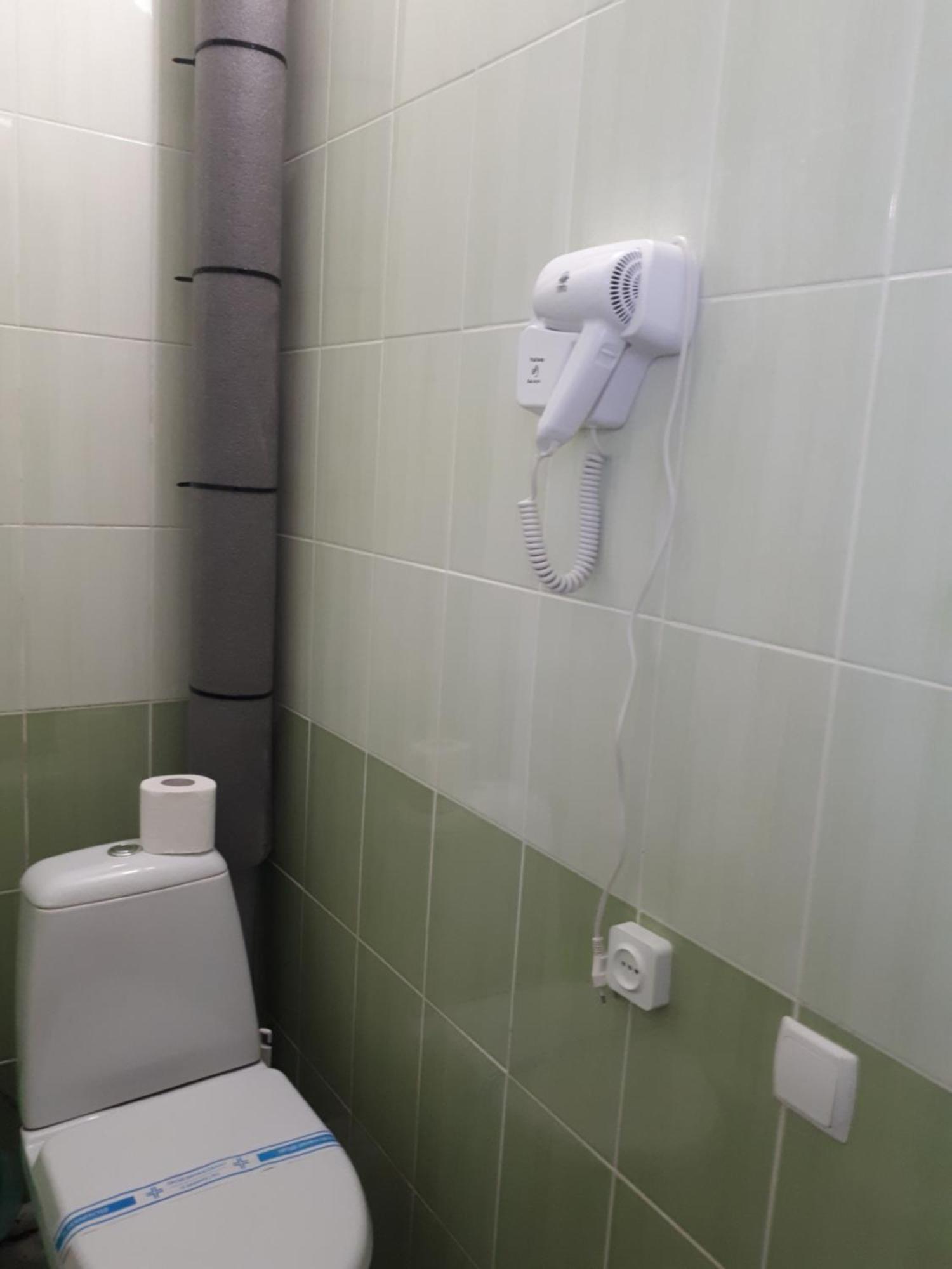 Hotel Gostynnyi Dvir Sharhorod Esterno foto