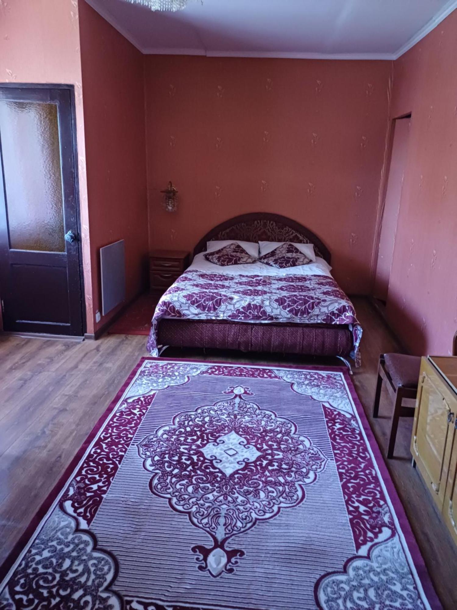 Hotel Gostynnyi Dvir Sharhorod Esterno foto