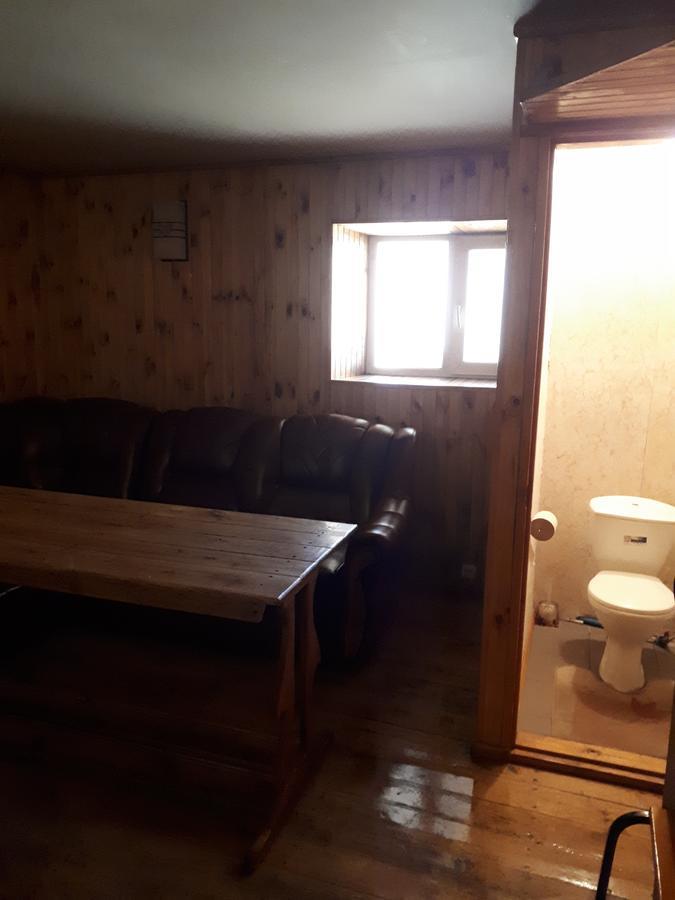 Hotel Gostynnyi Dvir Sharhorod Esterno foto